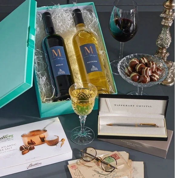 business-and-pleasure-gift-hamper-finland-651x800%20%281%29